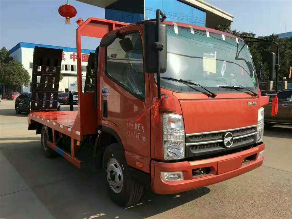 凱馬藍(lán)牌KMC5046TPBA33D5平板運(yùn)輸車