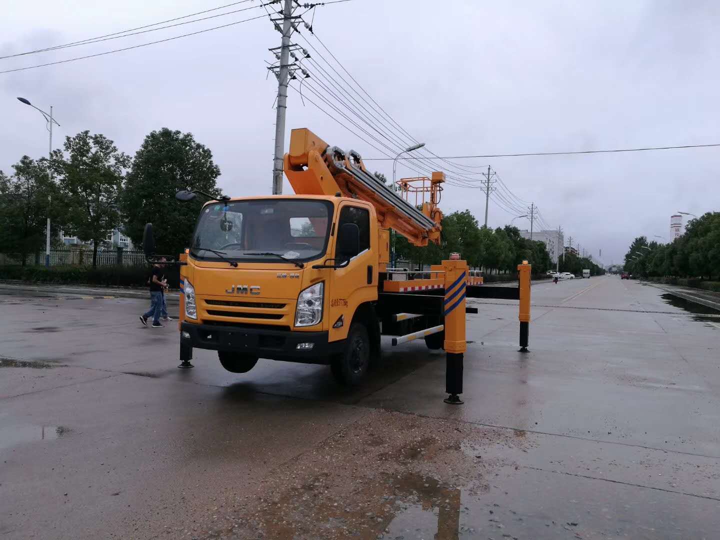 江鈴18米高空作業(yè)車