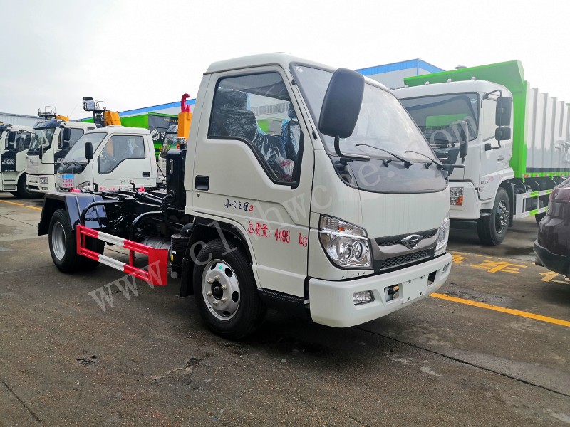 3-4方勾臂垃圾車價格  福田勾臂垃圾車廠家 藍(lán)牌勾臂垃圾車報價