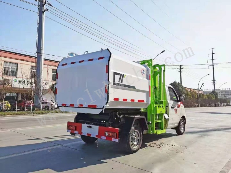 4方掛桶垃圾車價(jià)格 福田祥菱4方掛桶垃圾車廠家 福田掛桶垃圾車報(bào)價(jià)